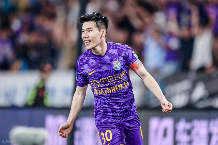 中超第26轮：天津津门虎绝杀河南，深圳新鹏城连败险降级风云再起