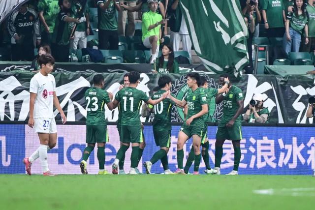 国安亚冠客场拼搏，球迷用脚投票显疲态，塞蒂恩帅位悬疑挥之不去