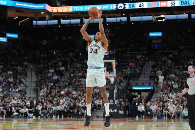 马刺新赛季专注防守，瓦塞尔直言：限制对手才是王道