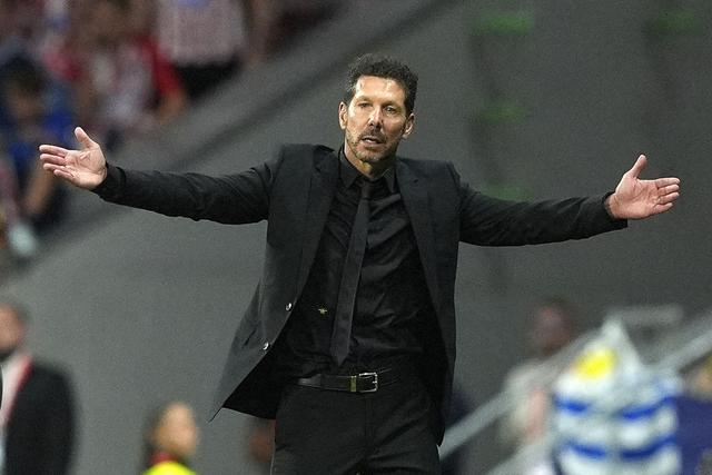 西蒙尼欧冠红牌禁赛，马竞主场指挥权落第三教练手中