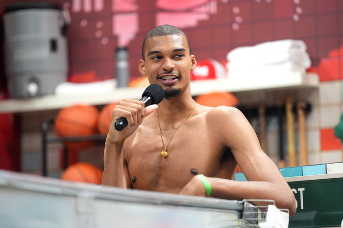 马刺新星文班亚马夏日特别经历曝光，NASA之旅成亮点