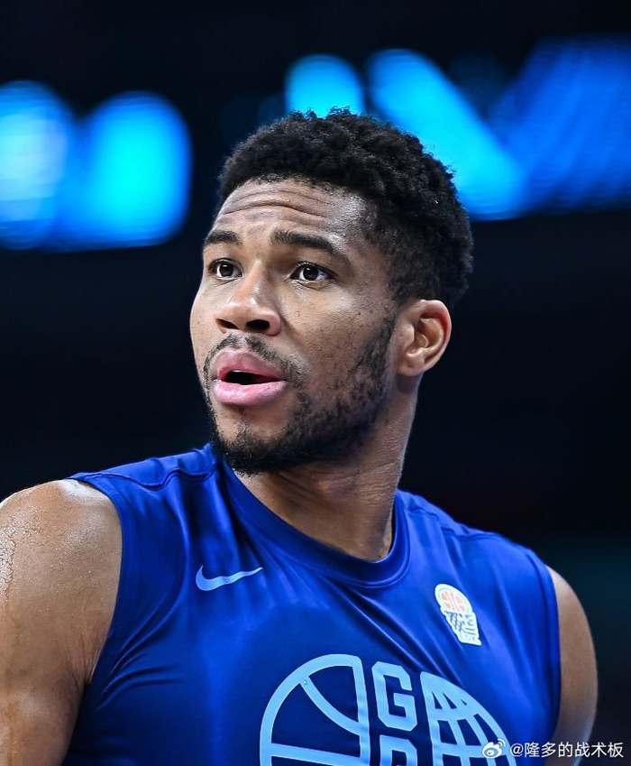 雄鹿队阿德托昆博确诊新冠 病毒没完没了真让人厌烦