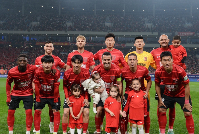 成都蓉城亚冠首秀遇大麻烦，韦世豪伤停，CCTV5居然不播？