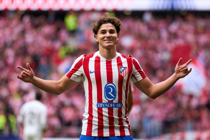 巴萨夏季引援计划曝光：朱利安·阿尔瓦雷斯成头号目标，哈兰德也备受关注