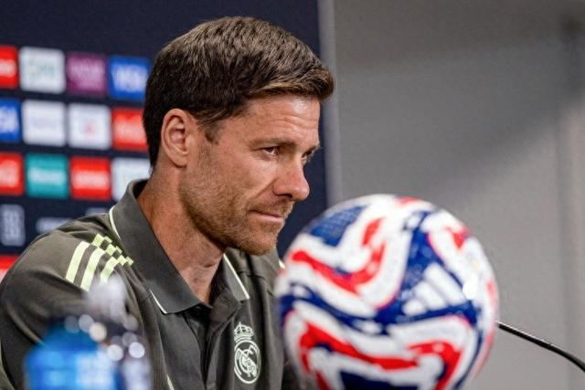 皇马5比0碾压凯拉特，阿隆索赛后直言贼6，姆巴佩维尼修斯都得拼命