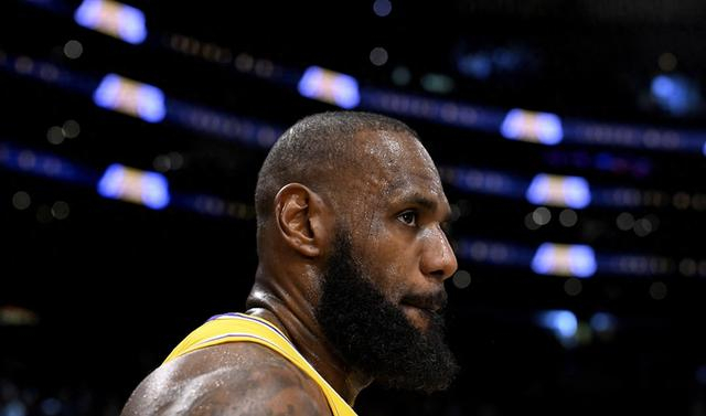 詹姆斯直播励志发言，痛击无知质疑者