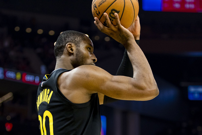 库明加终止夏日闹剧，以4850万美元合同重返勇士！