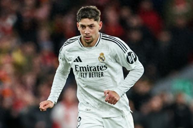 皇马大胜背后的更衣室乱象：维尼修斯崩溃，巴尔韦德公开示威