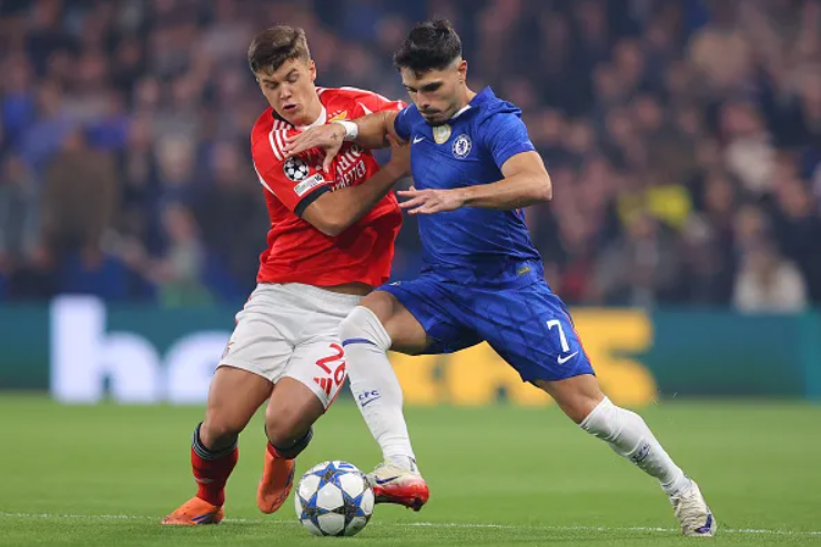 切尔西“无名英雄”内托成焦点，乔·科尔力挺却隐藏真实平庸