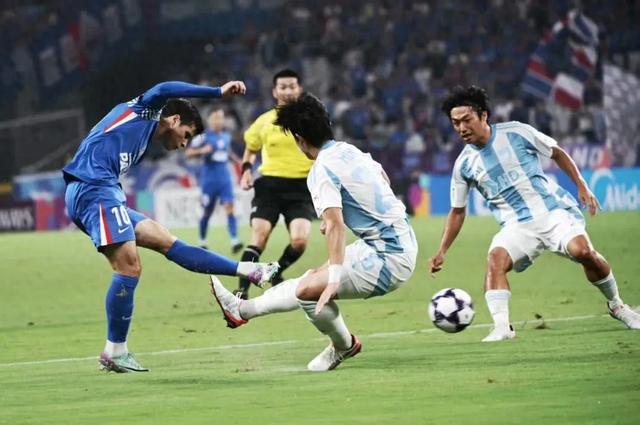 上海申花亚冠硬碰蔚山，踢出一场闹剧式平局