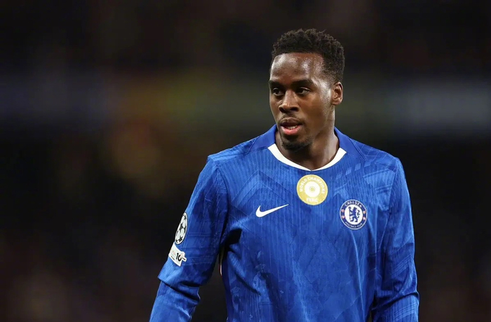 切尔西对吉滕斯失望？别急，21岁小将还年轻！