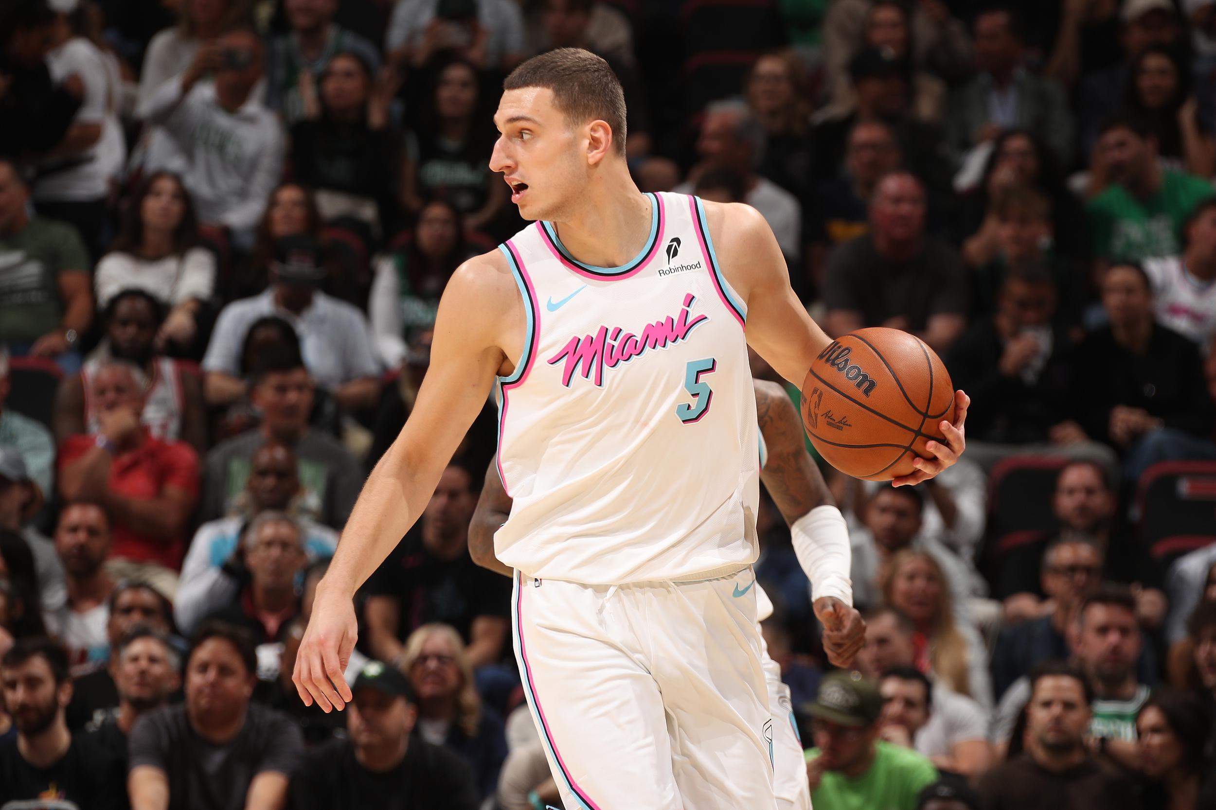 热火大胆续约约维奇 四年6240万美元合同值不值？