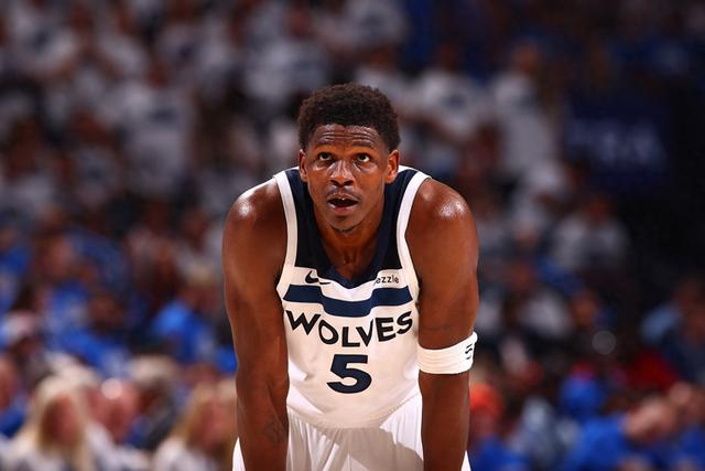 爱德华兹的森林狼梦碎两季，领导力成最大短板