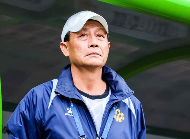 国足选帅专家团名单引热议，选帅机制遭遇前所未有质疑