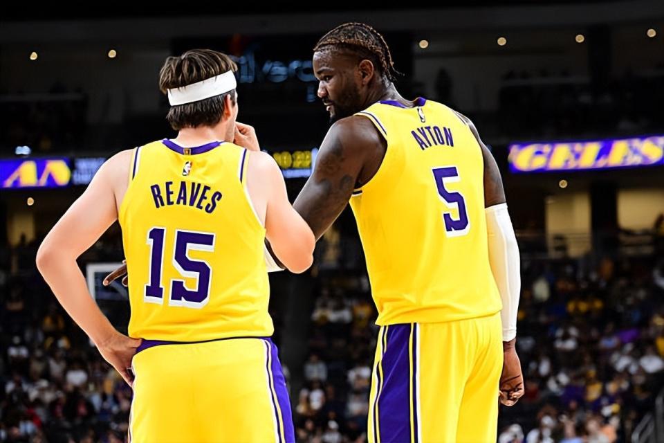 艾顿加盟湖人季前赛表现堪忧，昔日太阳核心沦为水货？