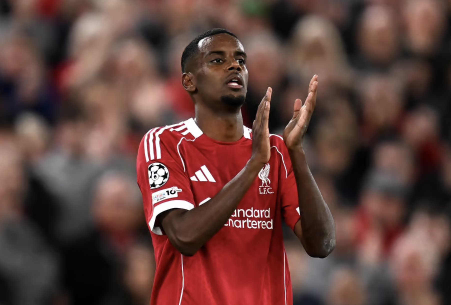 伊萨克在利物浦对阵切尔西的低效表现引热议