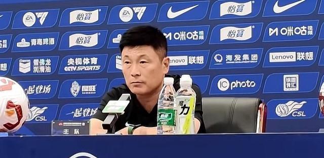 大连英博主场遭青岛西海岸血洗，李国旭坦言年轻队员成长路不好走