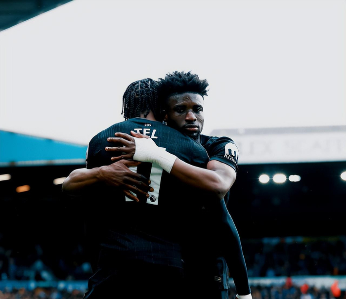 英超第7轮热刺客场2-1胜利兹联，锋线伤病成隐忧，库杜斯再现神勇