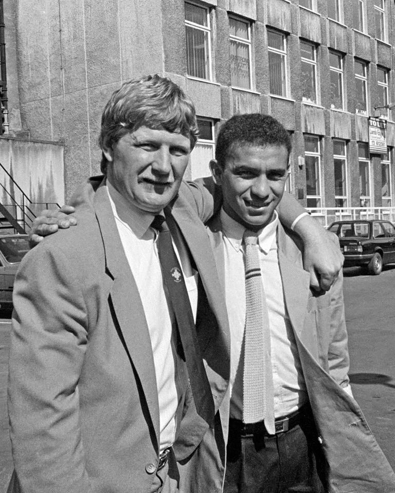 纽卡斯尔联传奇麦克福尔离世，昔日英雄光环散尽