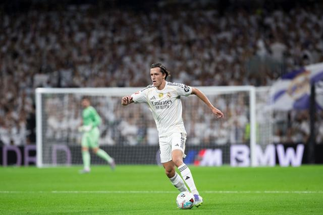 皇马3-1击败比利亚雷亚尔，卡雷拉斯谈阵型调整与球队状态