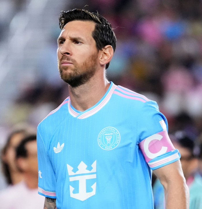 迈阿密国际半场领先新英格兰革命，展现强势攻势