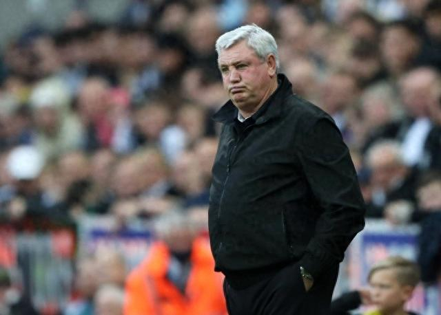 布莱克浦解雇布鲁斯：传奇老帅遭遇英甲惨淡现实