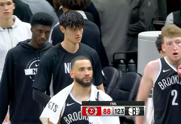 篮网季前赛轻取耶路撒冷，小曾未上场引热议