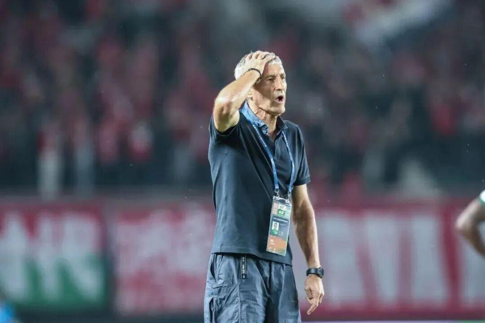 国安主帅塞蒂恩赛季末主动辞职，球队未来令人堪忧