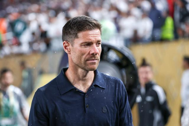 哈维-阿隆索带队焕新颜，皇马痛并快乐着的赛季起点