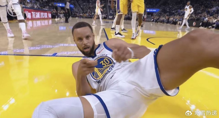 库里新赛季首秀强势开局，布朗尼也只能“拿个榜样”