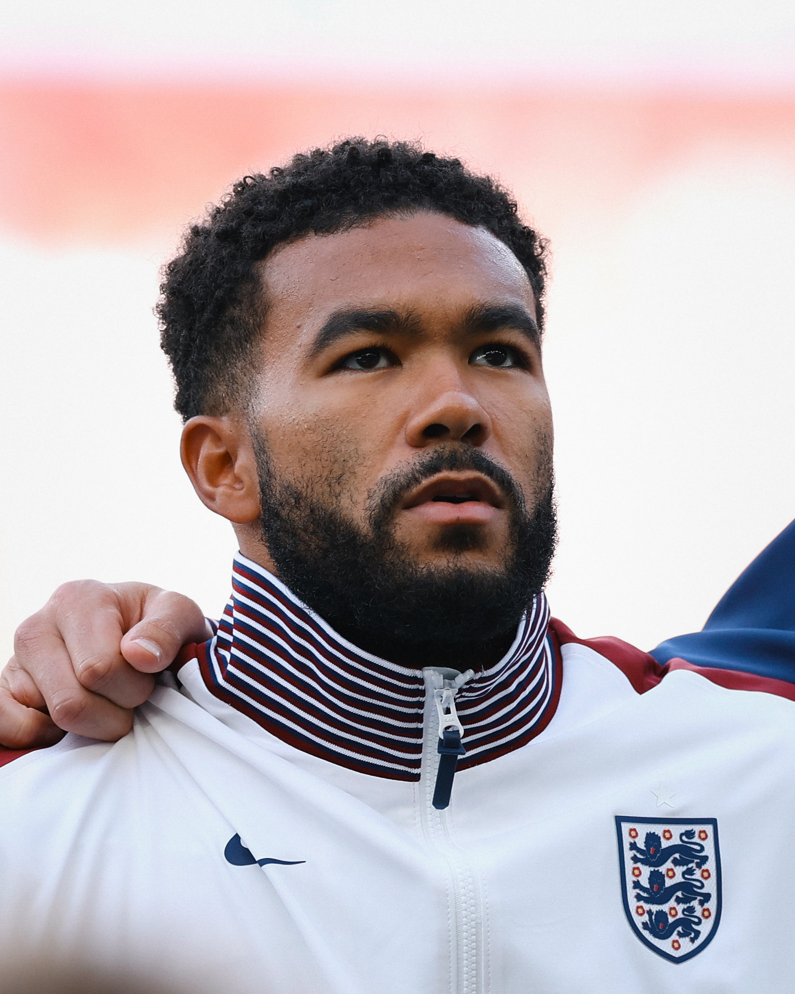 英格兰国家队最新调整：里斯·詹姆斯伤退，尼科·奥赖利获首秀机会