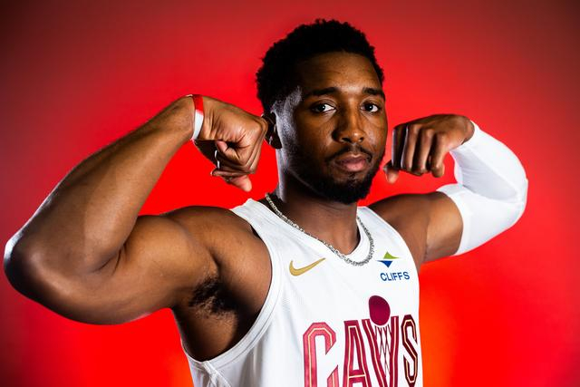 米切尔谈骑士争冠之路：我们在进步，过程很重要