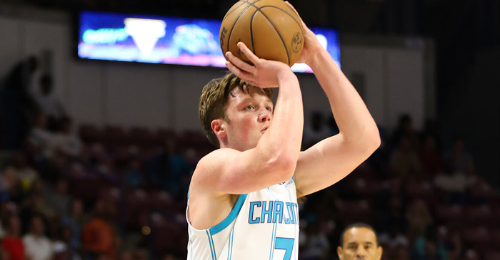 黄蜂主帅谈新星克努佩尔和首发阵容竞争