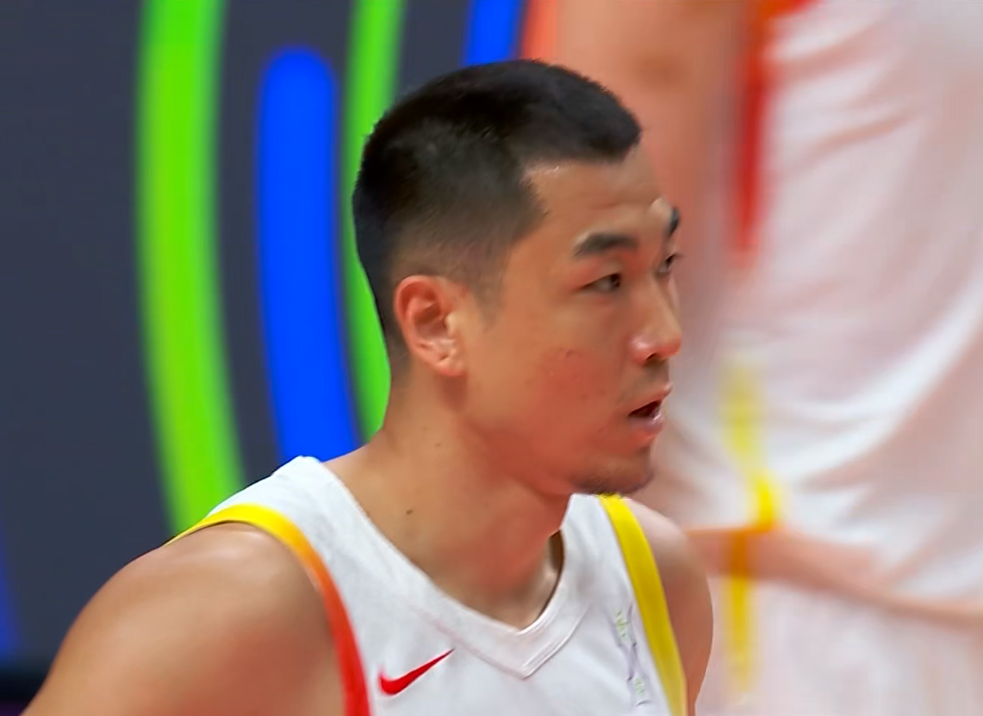 亚洲杯鏖战只差一线，中国男篮激烈对抗背后的拼搏真相