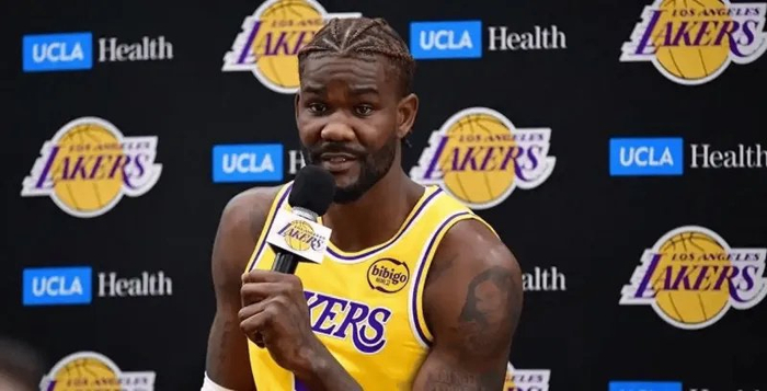 艾顿湖人季前赛防守抢眼，进攻端表现仍需打磨