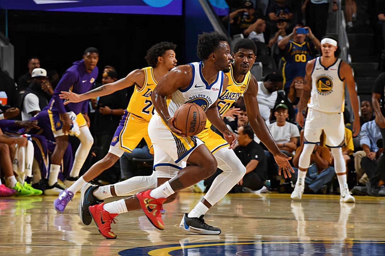 勇士轻取湖人，落选秀克莱尔表现堪忧