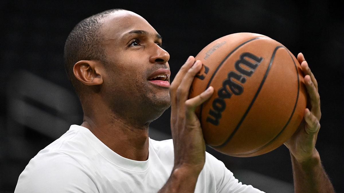 霍福德与勇士迅速融合，库里阵容更有杀伤力