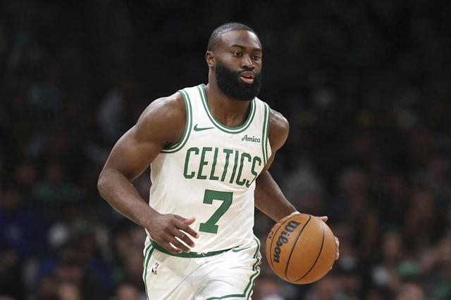 杰伦-布朗谈凯尔特人季前赛训练：强度爆表，这赛季不得了！