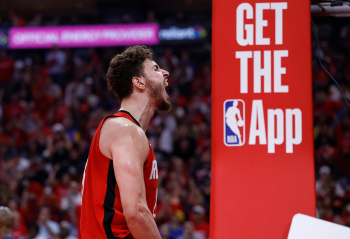 申京季前赛爆发，火箭领先老鹰引爆期待