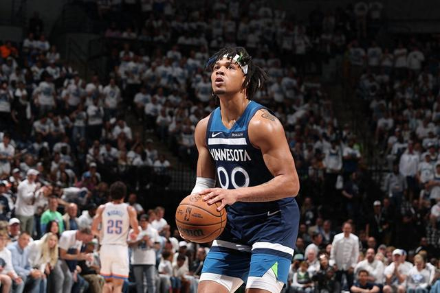 迪文岑佐谈小特伦斯-香农：成熟让他更有准备迎接NBA挑战