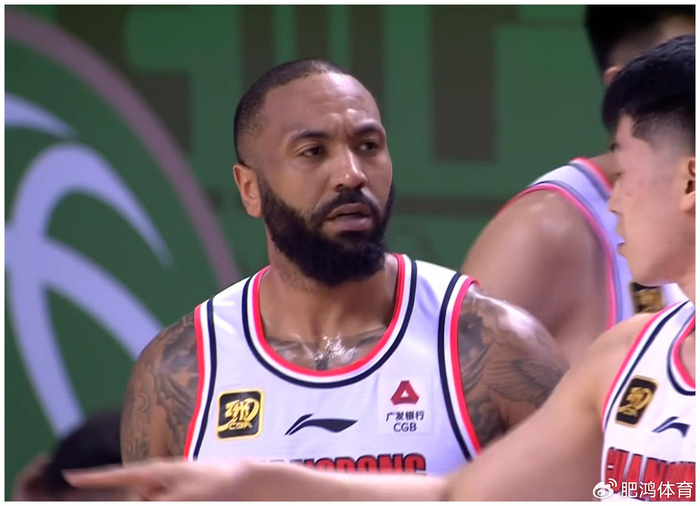 广东男篮内线困局待解，区俊炫或成关键拼图