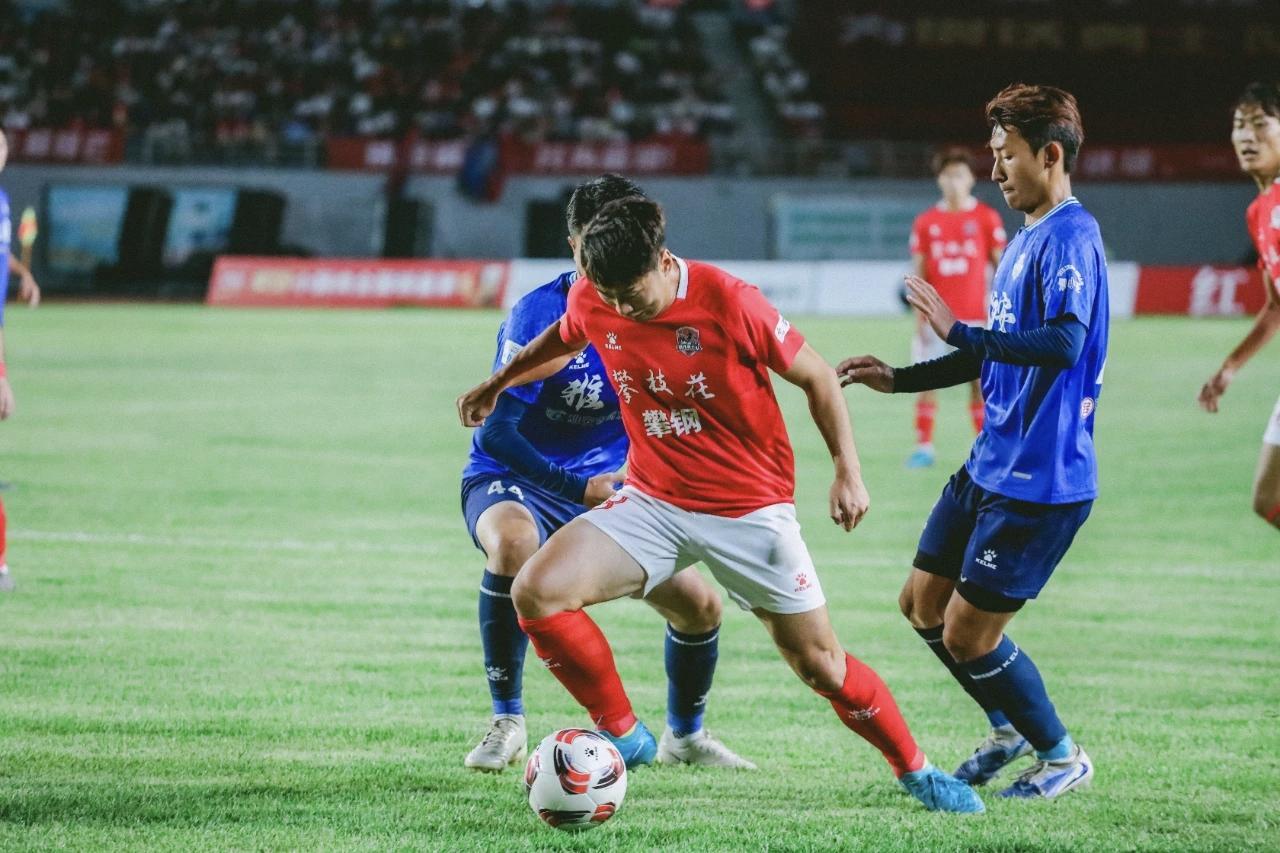 攀枝花攀钢钢铁勇士1:1战平雅安貊貊，川西赛区竞争激烈