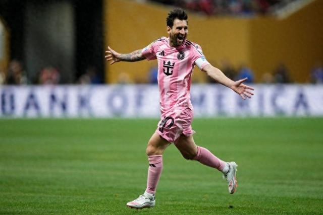 博安加爆发追平梅西，金靴争夺进入白热化