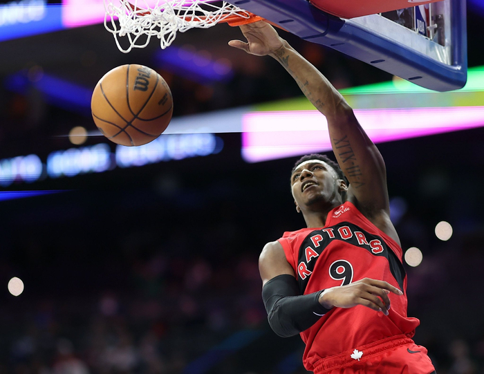 猛龙季前赛惜败掘金 巴雷特表现亮眼却难救主