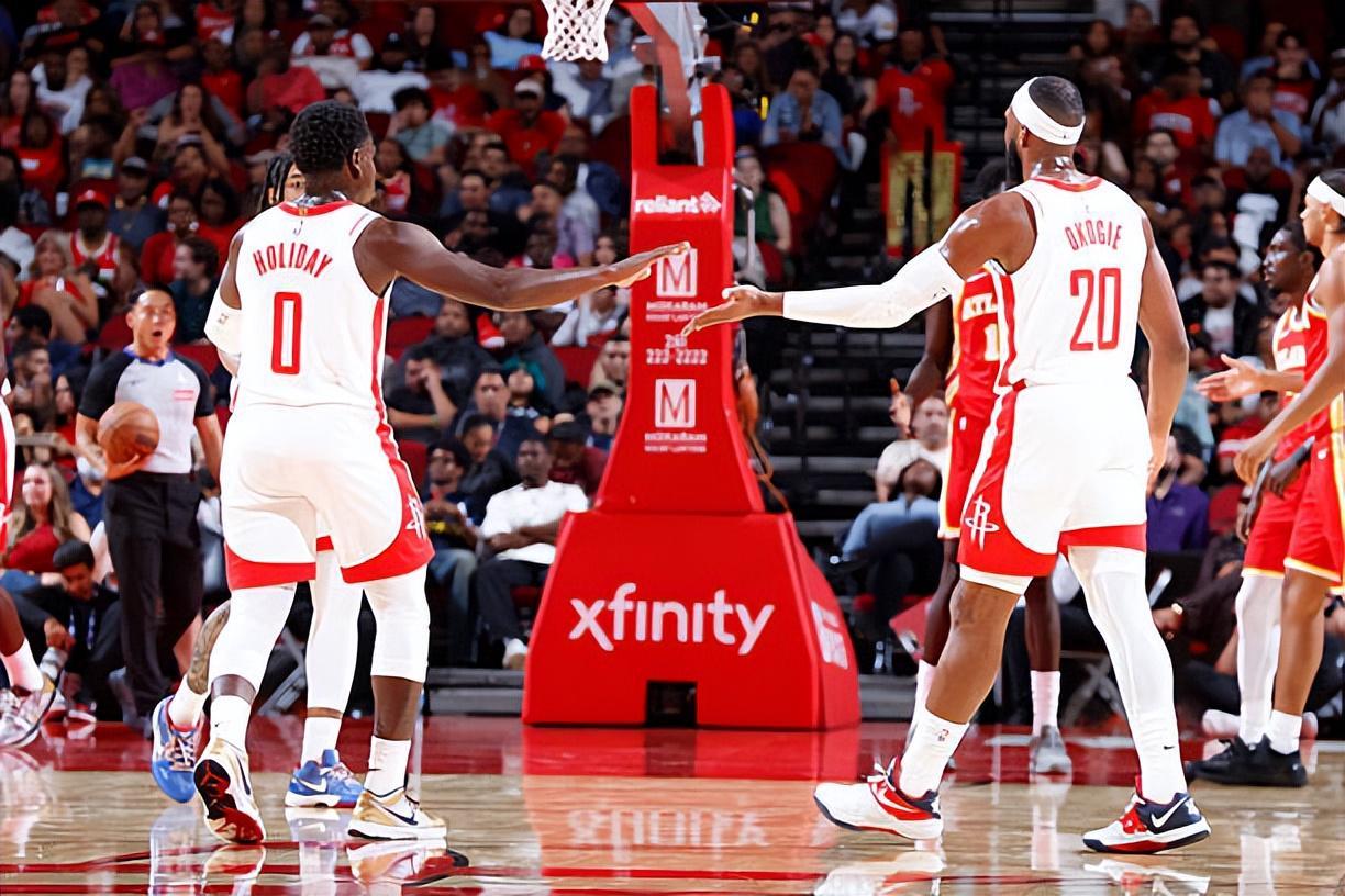 火箭季前赛开门红,奥科吉防守与造犯规能力惹眼