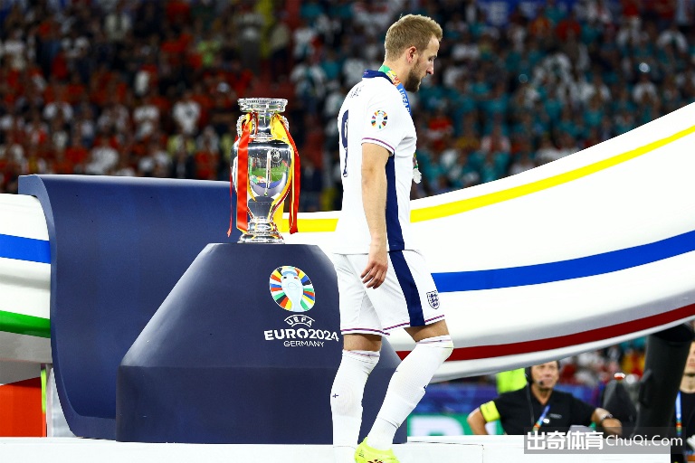 欧文直言英格兰队明年夺冠难上加难