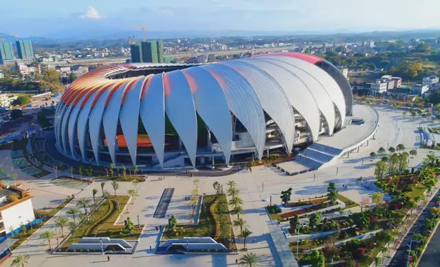 广东五华的“天使之翼” 惠堂体育场展现足球魂和城市活力