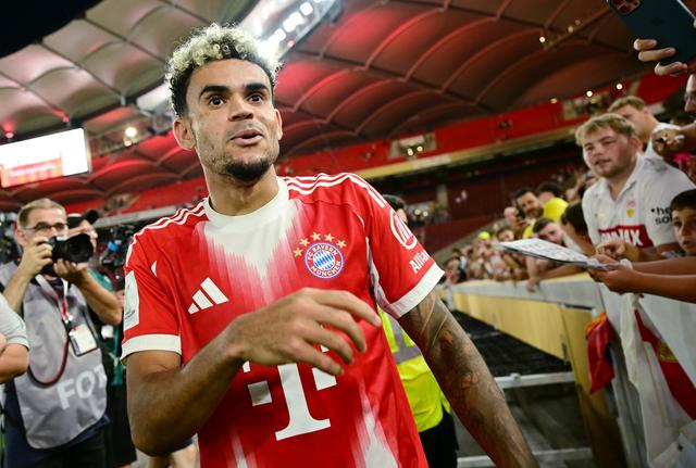 拜仁新星迪亚斯：语言不通也能玩转球队，他配得上这7000万欧