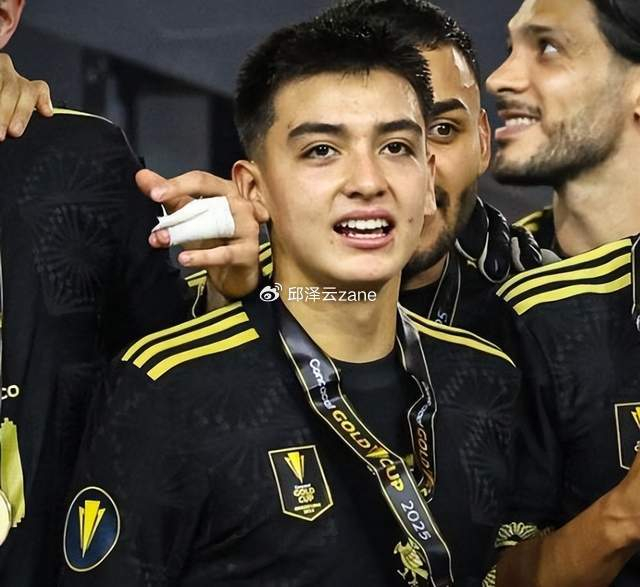 16岁天才莫拉世青赛爆发，王钰栋令人遗憾的十字路口