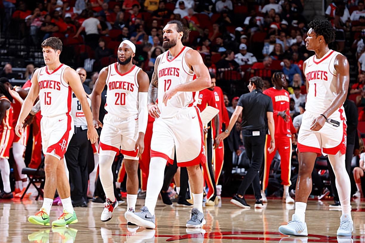 火箭季前赛首胜，亚当斯状态稳健展现内线价值